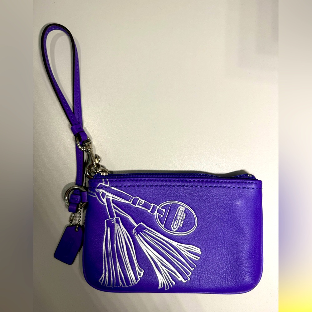 Coach wristlet ltd ed